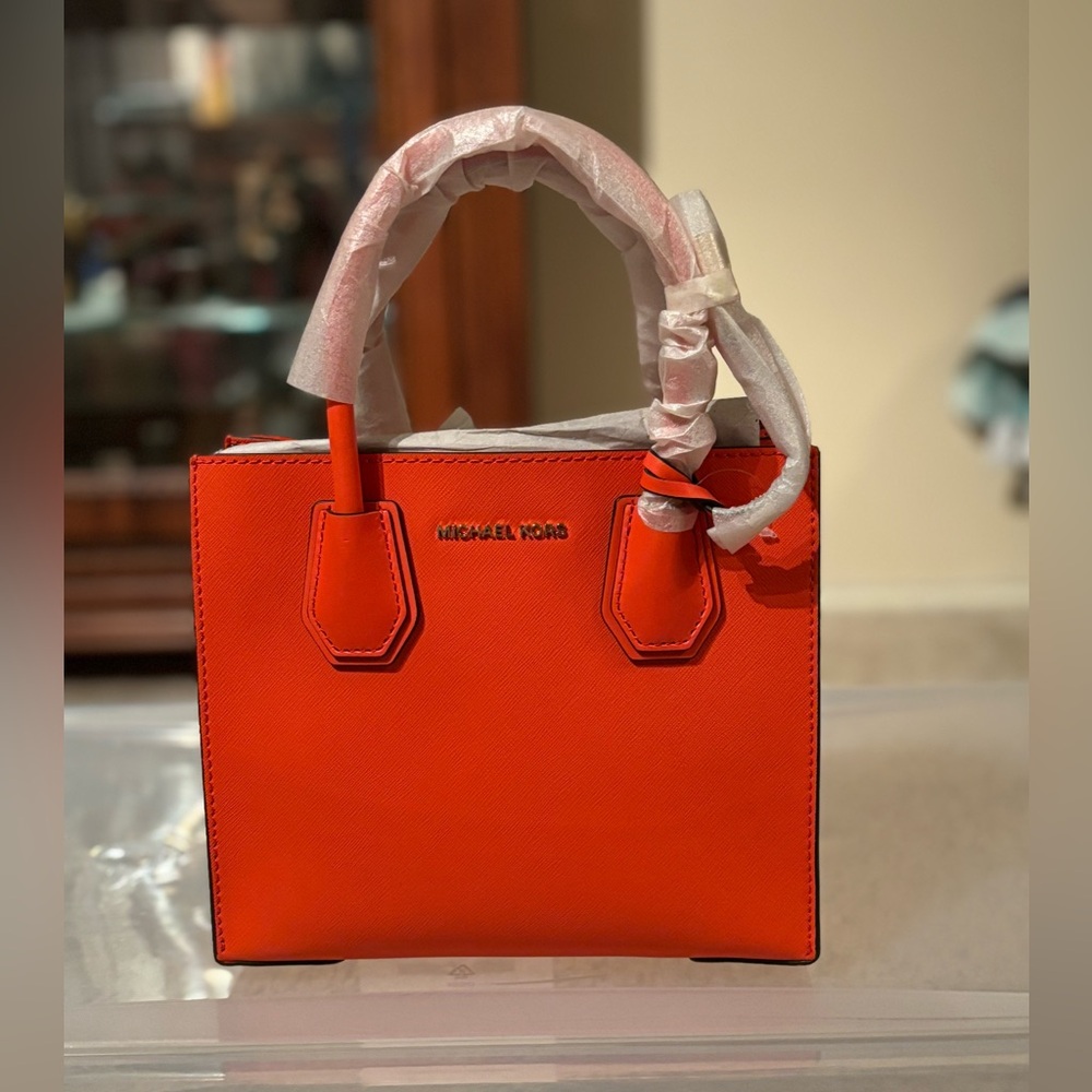 Michael Kors Mercer Small Leather Messenger Clementine Orange Bag